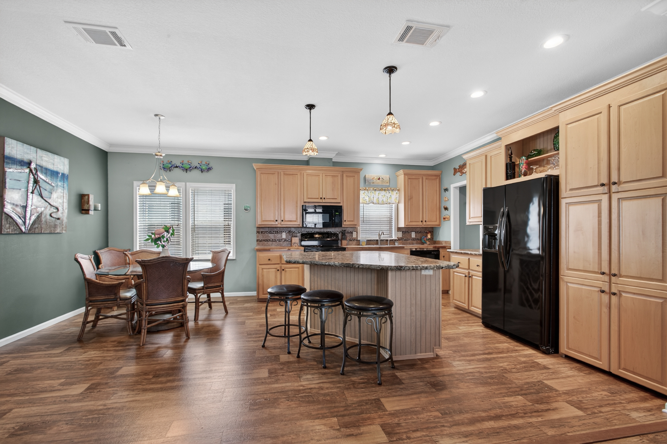 Large kitchen with island